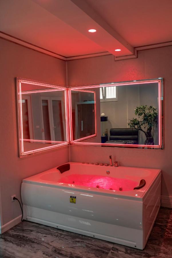 Spa Lux Apartmani Novi Sad Eksteriør bilde